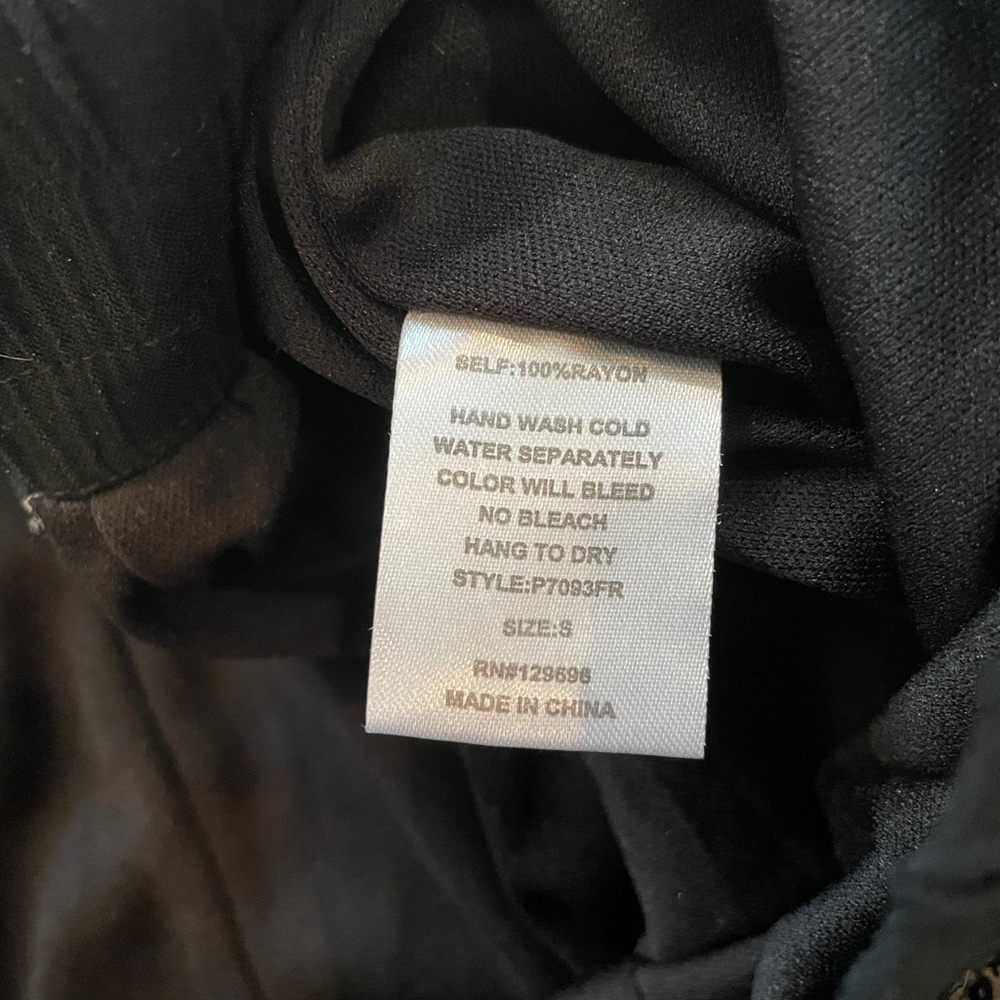 “Buttons” shorts - Picture 4 of 4